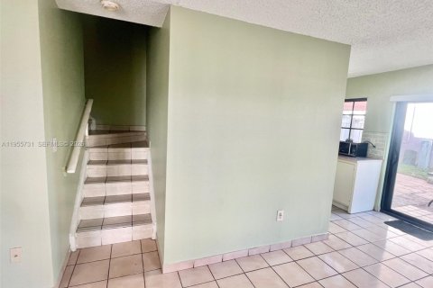 Condominio en venta en Miami, Florida, 3 dormitorios, 121.98 m2 № 2011603 - foto 8