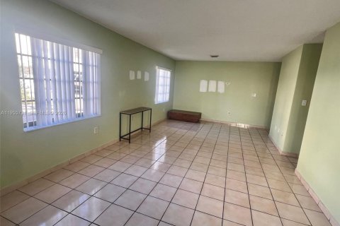 Condominio en venta en Miami, Florida, 3 dormitorios, 121.98 m2 № 2011603 - foto 3