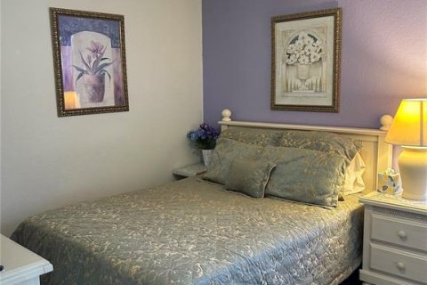 Casa en venta en Davenport, Florida, 5 dormitorios, 211.54 m2 № 1873022 - foto 28