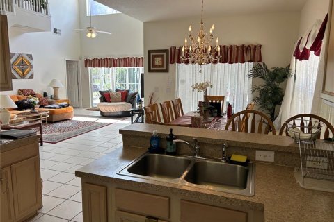 Casa en venta en Davenport, Florida, 5 dormitorios, 211.54 m2 № 1873022 - foto 6