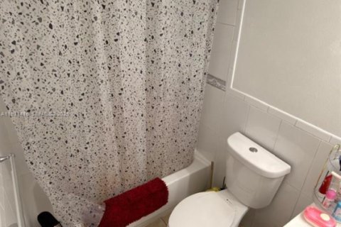 Copropriété à vendre à Miami, Floride: 2 chambres, 74.32 m2 № 1989906 - photo 7