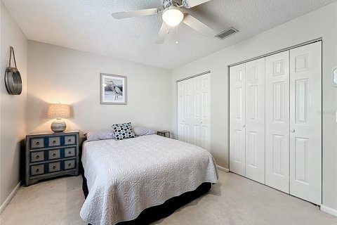 House in Palm Coast, Florida 4 bedrooms, 195.75 sq.m. № 1919561 - photo 27