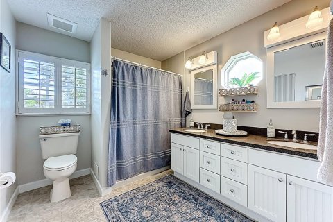 House in Palm Coast, Florida 4 bedrooms, 195.75 sq.m. № 1919561 - photo 24