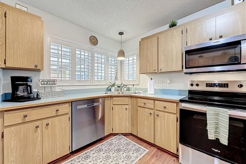 House in Palm Coast, Florida 4 bedrooms, 195.75 sq.m. № 1919561 - photo 8
