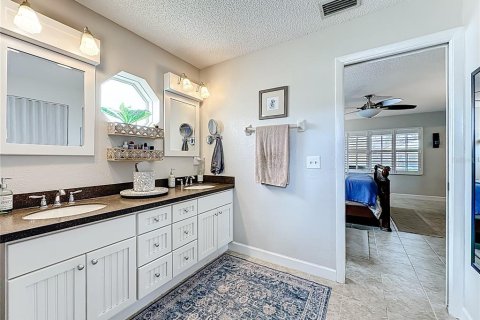 House in Palm Coast, Florida 4 bedrooms, 195.75 sq.m. № 1919561 - photo 25
