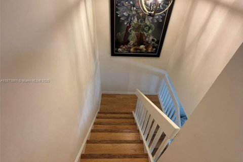 Townhouse in Miami, Florida 3 bedrooms, 166.67 sq.m. № 1920324 - photo 21
