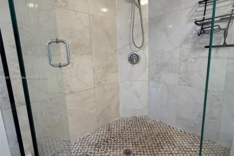 Townhouse in Miami, Florida 3 bedrooms, 166.67 sq.m. № 1920324 - photo 30