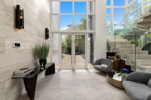 House in Pinecrest, Florida 8 bedrooms, 837.89 sq.m. № 2188794 - photo 15