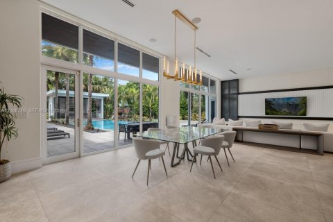 House in Pinecrest, Florida 8 bedrooms, 837.89 sq.m. № 2188794 - photo 24