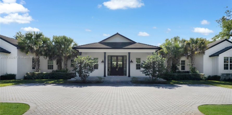 House in Miami, Florida 6 bedrooms, 507.06 sq.m. № 1989123