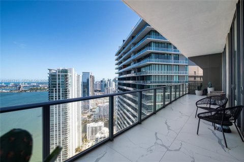 Condo in Miami, Florida, 3 bedrooms  № 2042983 - photo 25