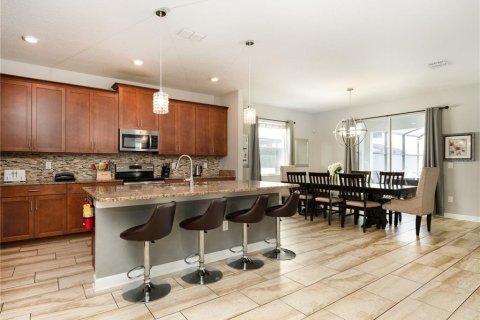 House in Kissimmee, Florida 6 bedrooms, 305.74 sq.m. № 1847125 - photo 23
