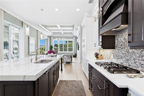 House in Naples, Florida 4 bedrooms, 270.9 sq.m. № 2423625 - photo 21