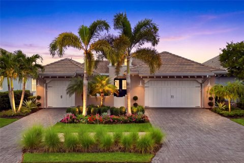House in Naples, Florida 4 bedrooms, 270.9 sq.m. № 2423625