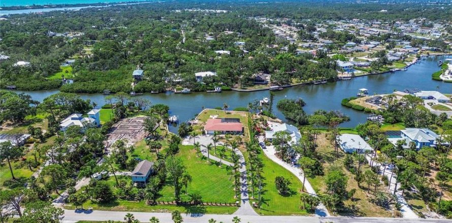 Casa en Englewood, Florida 3 dormitorios, 213.86 m2 № 1757958
