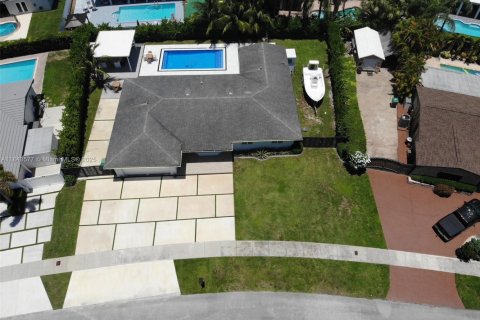 Casa en venta en Miami, Florida, 4 dormitorios, 176.51 m2 № 1836557 - foto 4