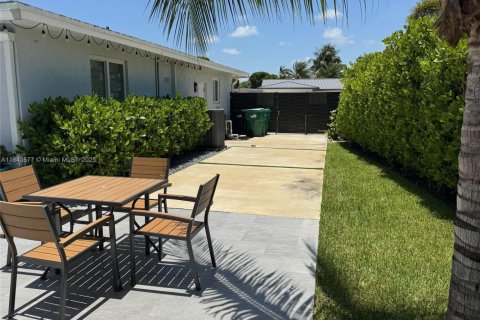 Casa en venta en Miami, Florida, 4 dormitorios, 176.51 m2 № 1836557 - foto 20