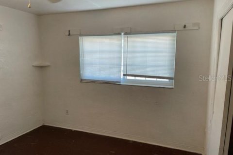 House in Saint Petersburg, Florida 2 bedrooms, 100.71 sq.m. № 2211479 - photo 21