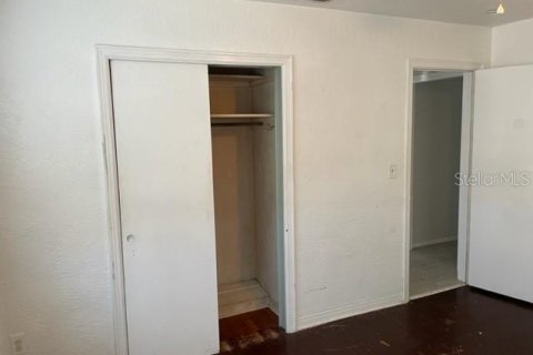 House in Saint Petersburg, Florida 2 bedrooms, 100.71 sq.m. № 2211479 - photo 23