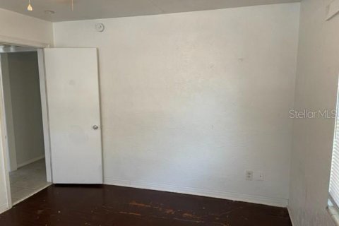House in Saint Petersburg, Florida 2 bedrooms, 100.71 sq.m. № 2211479 - photo 22