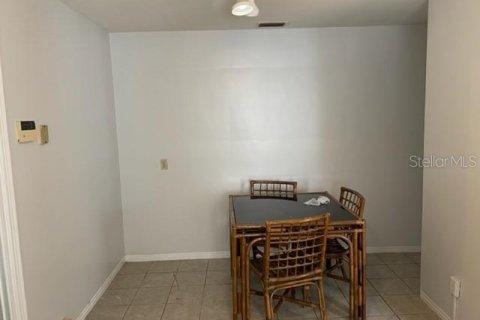 House in Saint Petersburg, Florida 2 bedrooms, 100.71 sq.m. № 2211479 - photo 13