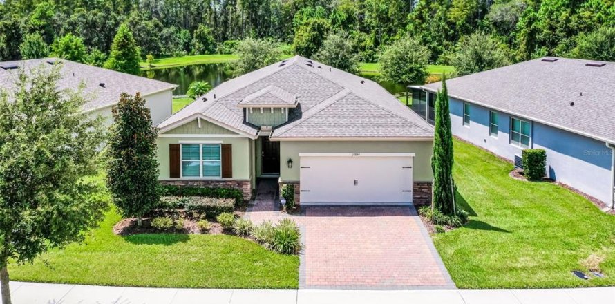 Villa ou maison à Clermont, Floride 4 chambres, 188.96 m2 № 1911753