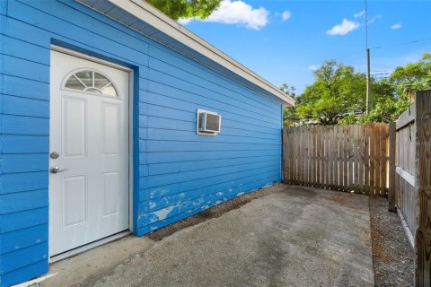House in Largo, Florida 4 bedrooms, 93.83 sq.m. № 2092976 - photo 5