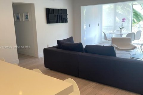 Снять в аренду кондоминиум в Ки-Бискейн, Флорида 2 спальни, 116.13м2, № 2077780 - фото 17