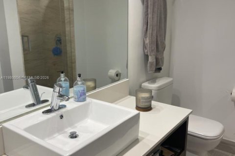 Снять в аренду кондоминиум в Ки-Бискейн, Флорида 2 спальни, 116.13м2, № 2077780 - фото 28