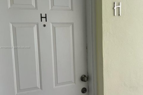 Снять в аренду кондоминиум в Ки-Бискейн, Флорида 2 спальни, 116.13м2, № 2077780 - фото 7