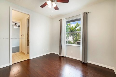 Купить таунхаус в Палм-Бич-Гарденс, Флорида 3 спальни, 159.61м2, № 1936263 - фото 29