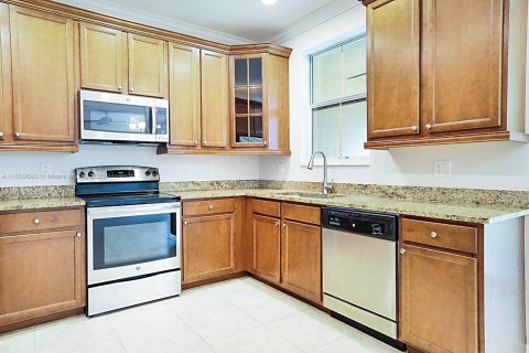 Купить таунхаус в Палм-Бич-Гарденс, Флорида 3 спальни, 159.61м2, № 1936263 - фото 12