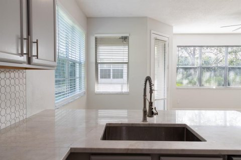 Adosado en venta en Tampa, Florida, 3 dormitorios, 147.44 m2 № 1785084 - foto 19