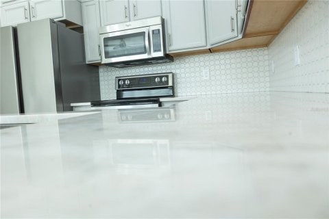 Adosado en venta en Tampa, Florida, 3 dormitorios, 147.44 m2 № 1785084 - foto 21