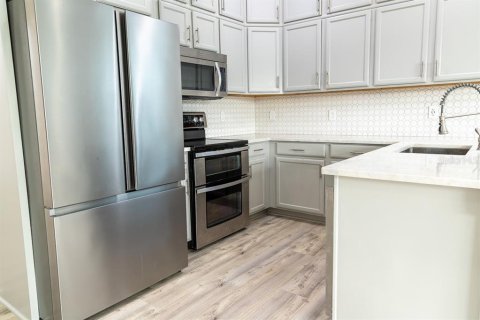 Adosado en venta en Tampa, Florida, 3 dormitorios, 147.44 m2 № 1785084 - foto 17