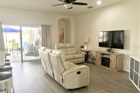 Casa en venta en Land O' Lakes, Florida, 3 dormitorios, 156.35 m2 № 1908797 - foto 6