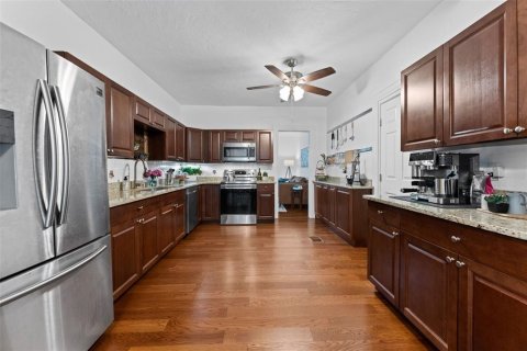 House in Saint Petersburg, Florida 6 bedrooms, 283.54 sq.m. № 1751968 - photo 13