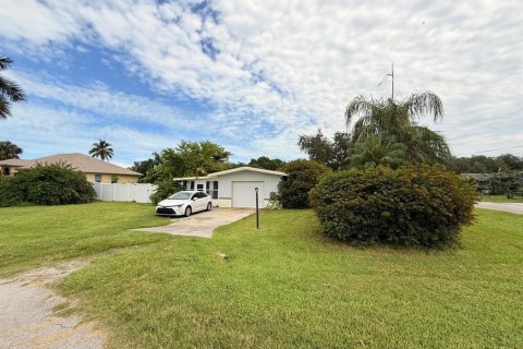 Casa en venta en Fort Myers, Florida, 2 dormitorios, 136.38 m2 № 1876207 - foto 5