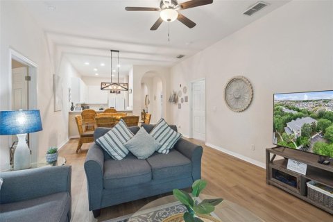 Condo in Davenport, Florida, 3 bedrooms № 2198605 - photo 6