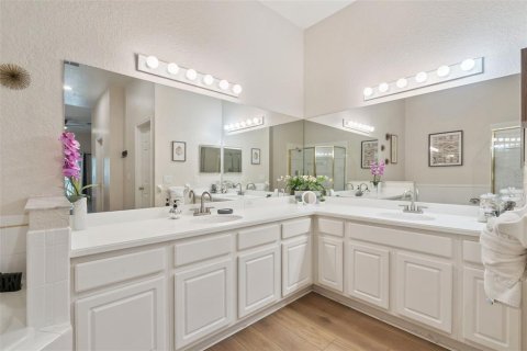 Condo in Davenport, Florida, 3 bedrooms № 2198605 - photo 19