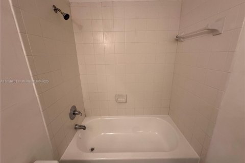 Condominio en alquiler en Homestead, Florida, 3 dormitorios, 95.13 m2 № 1960650 - foto 19