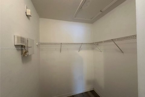 Condominio en alquiler en Homestead, Florida, 3 dormitorios, 95.13 m2 № 1960650 - foto 12