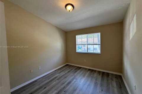 Condominio en alquiler en Homestead, Florida, 3 dormitorios, 95.13 m2 № 1960650 - foto 14