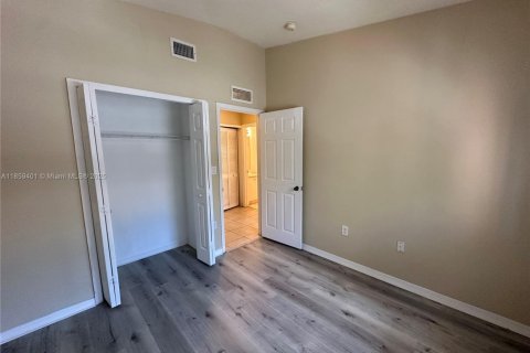 Condominio en alquiler en Homestead, Florida, 3 dormitorios, 95.13 m2 № 1960650 - foto 17