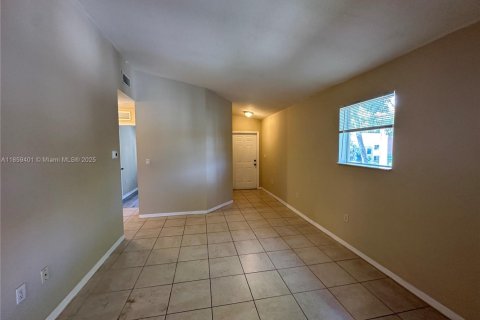 Condominio en alquiler en Homestead, Florida, 3 dormitorios, 95.13 m2 № 1960650 - foto 3