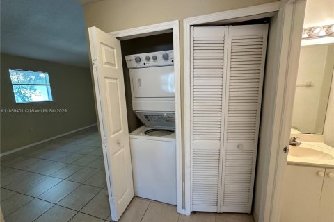 Condominio en alquiler en Homestead, Florida, 3 dormitorios, 95.13 m2 № 1960650 - foto 13