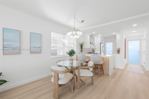 Condominio en venta en Delray Beach, Florida, 2 dormitorios, 92.9 m2 № 1932348 - foto 13