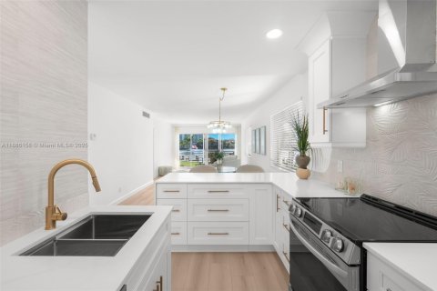 Condominio en venta en Delray Beach, Florida, 2 dormitorios, 92.9 m2 № 1932348 - foto 5