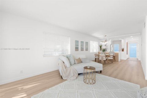 Condominio en venta en Delray Beach, Florida, 2 dormitorios, 92.9 m2 № 1932348 - foto 14