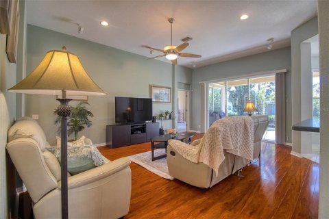 House in Dunedin, Florida 4 bedrooms, 235.23 sq.m. № 2396254 - photo 15